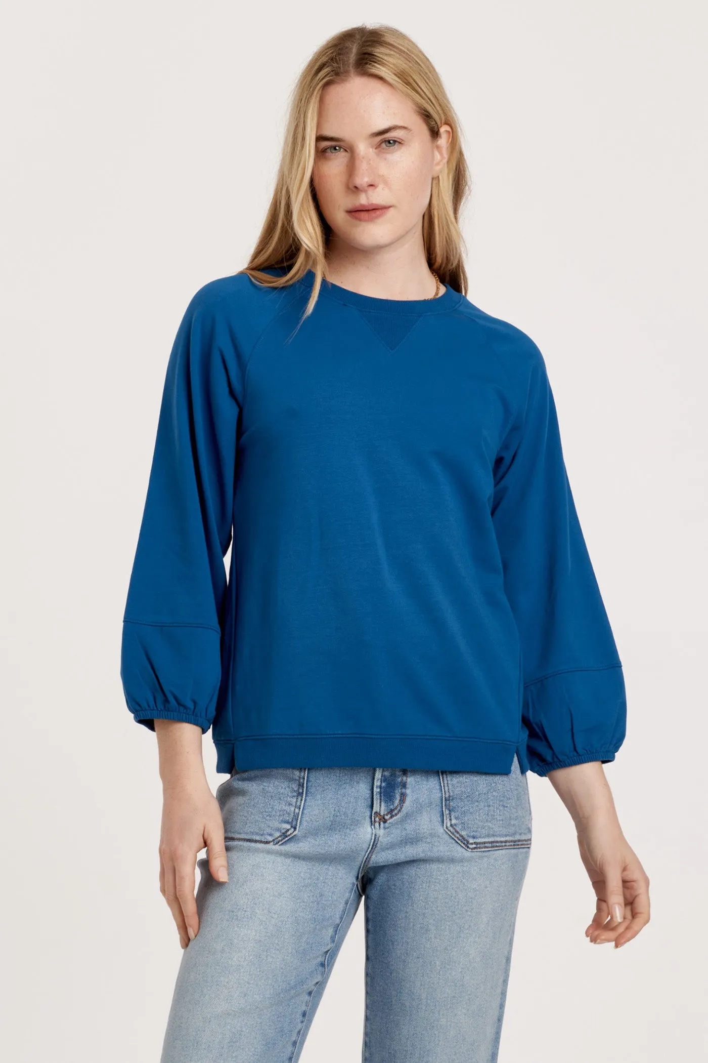 Bryce Raglan-Sleeve Sweatshirt