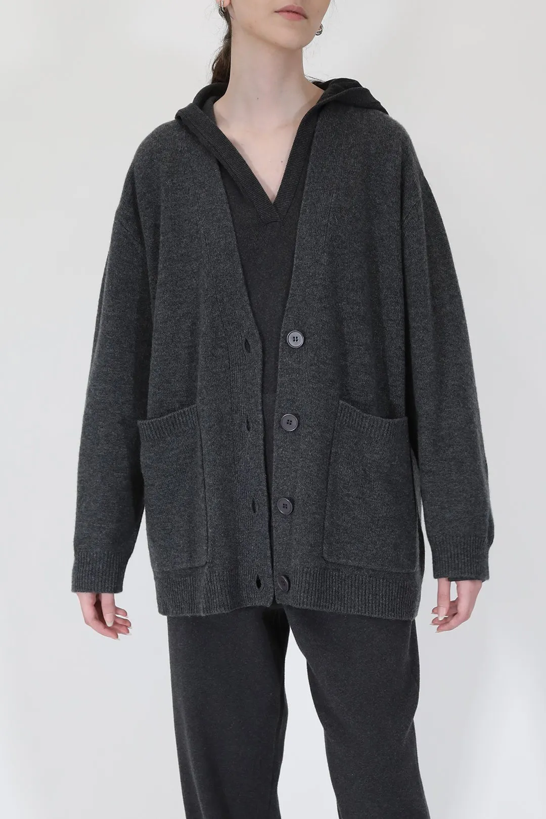 BRYNN BOYFRIEND CARDIGAN IN CASHMERE