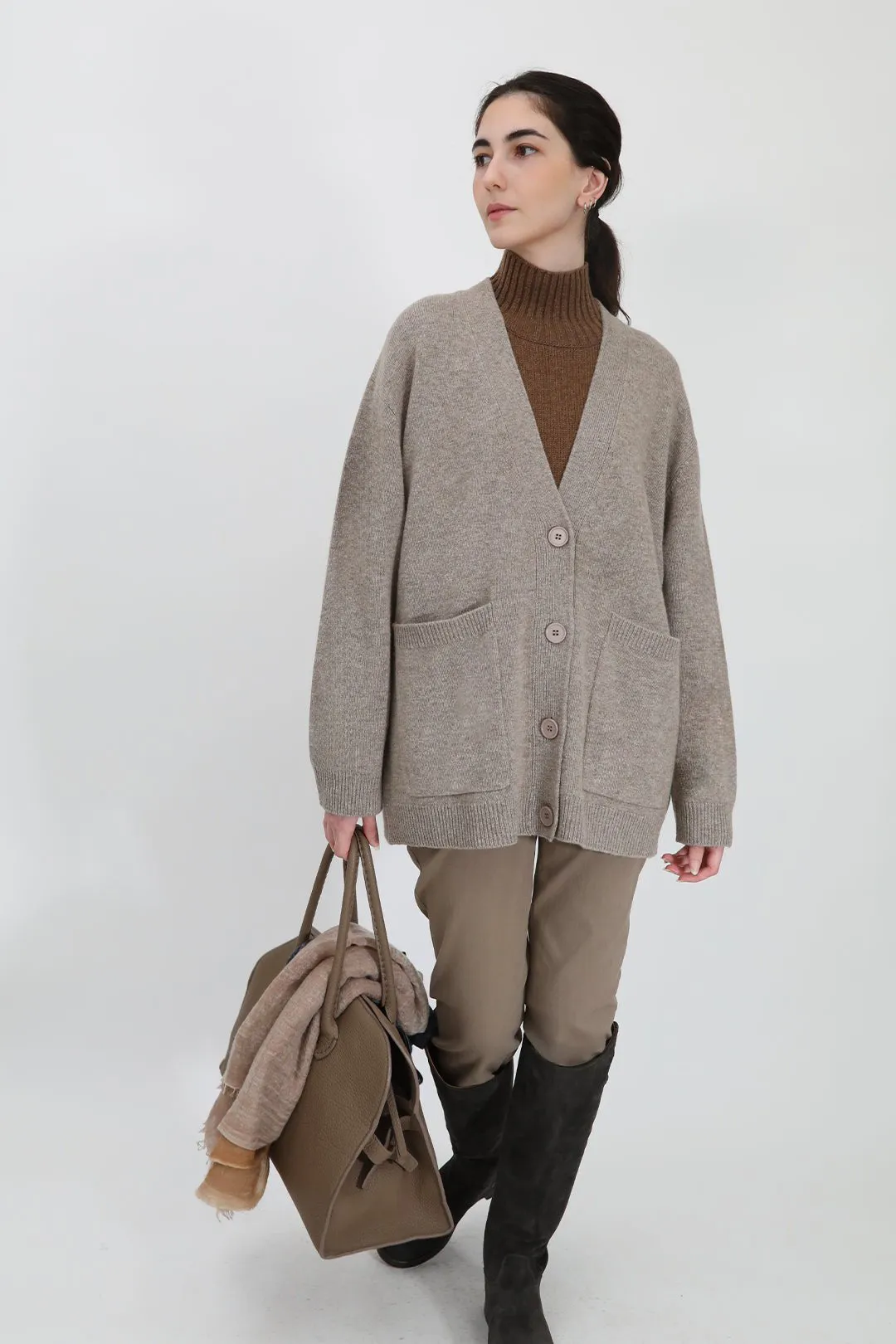 BRYNN BOYFRIEND CARDIGAN IN CASHMERE