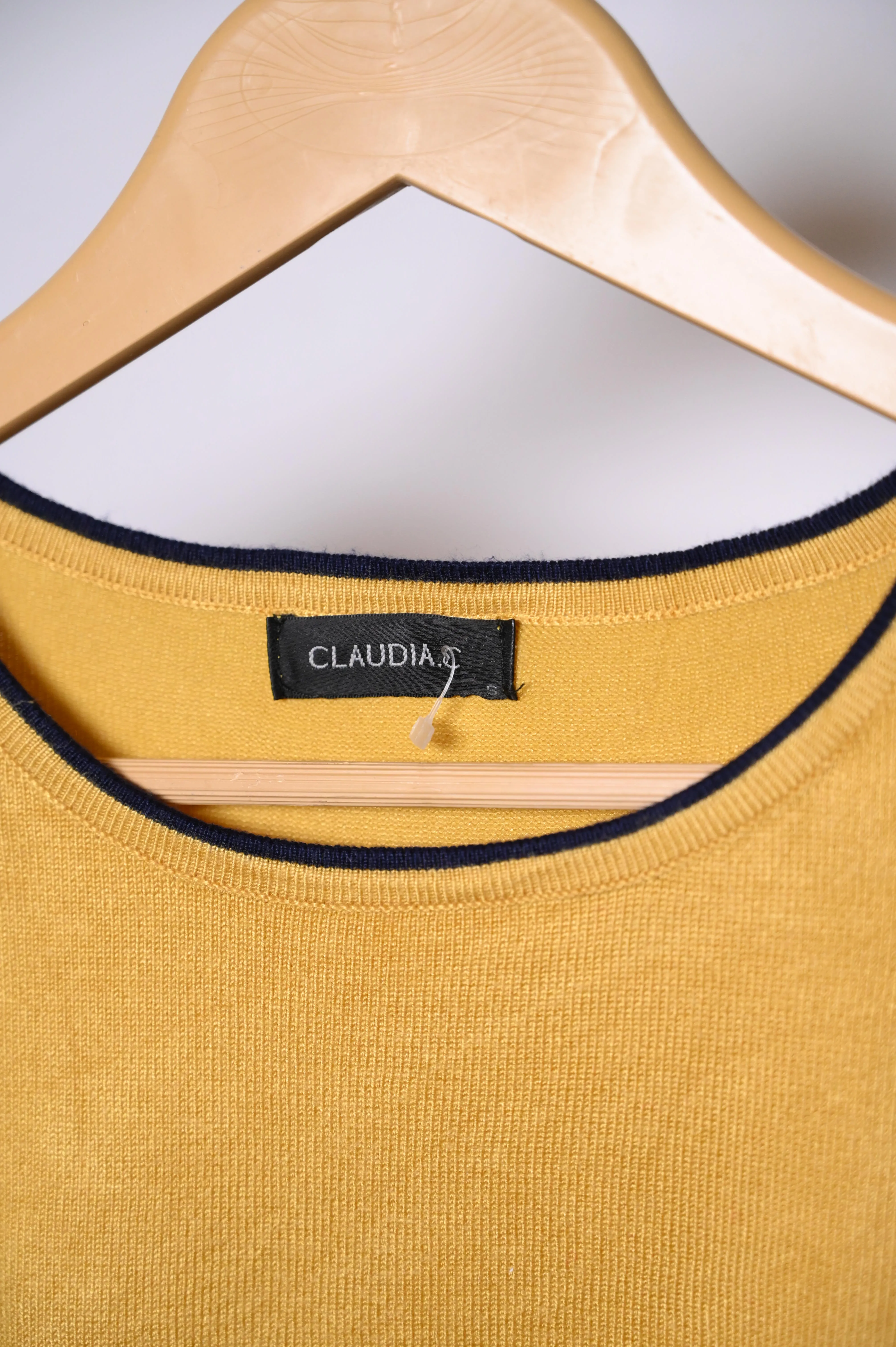 Claudia.c Yellow Cozy Small Sweatshirt