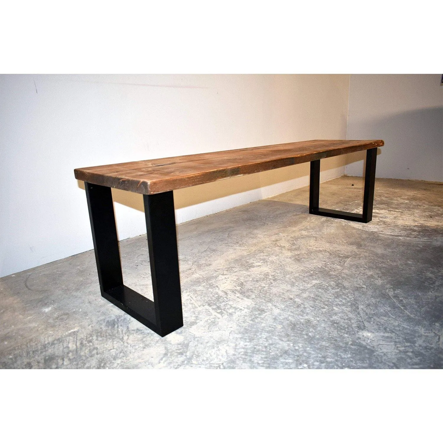 PIPPIN: Box-Steel Bench